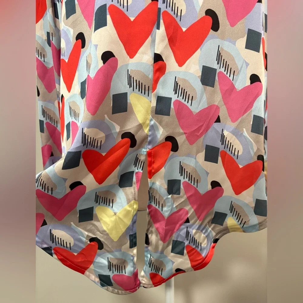 Tristan Multicolor Abstract Heart Print Tie Front V Neck Blouse Size M - Picture 7 of 14